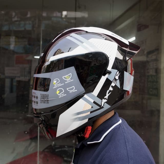 AEROSTAR AXTER D13 DOT Certified Pro Rider Helmet